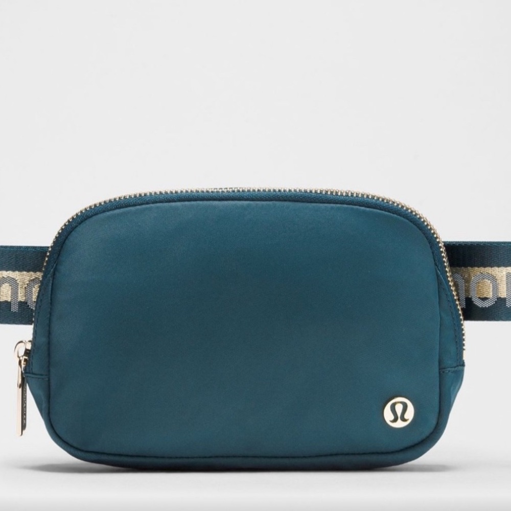 🆕 LULULEMON Everywhere Belt Bag 1L Wordmark NWT Teal/Gold/Bone